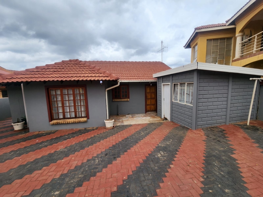 3 Bedroom Property for Sale in Tlhabane West North West